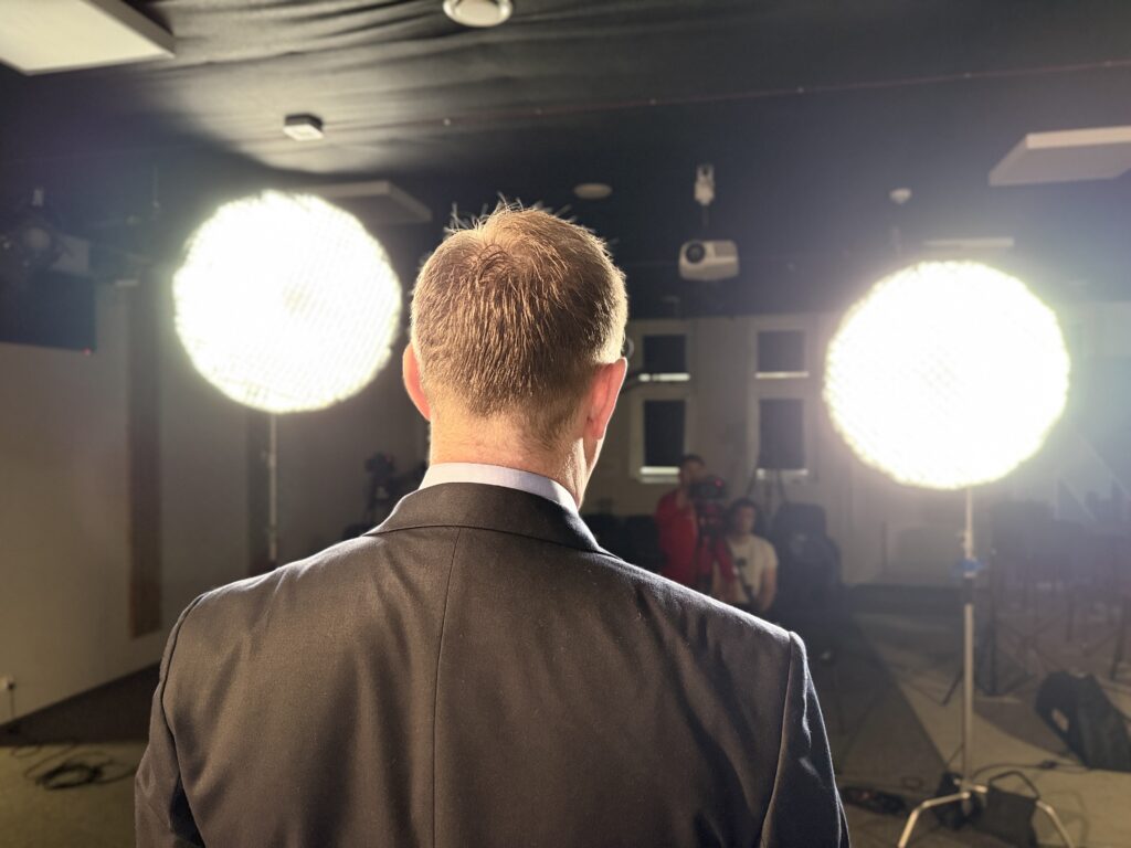 51d44a18a6bba6906a28cbbab46e170f543bd022