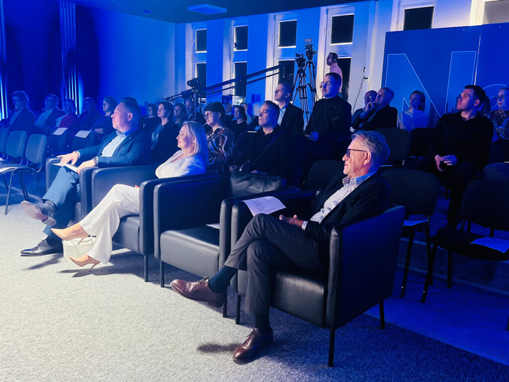 ae2803628ff337ebc80514ed27caa8f448582001